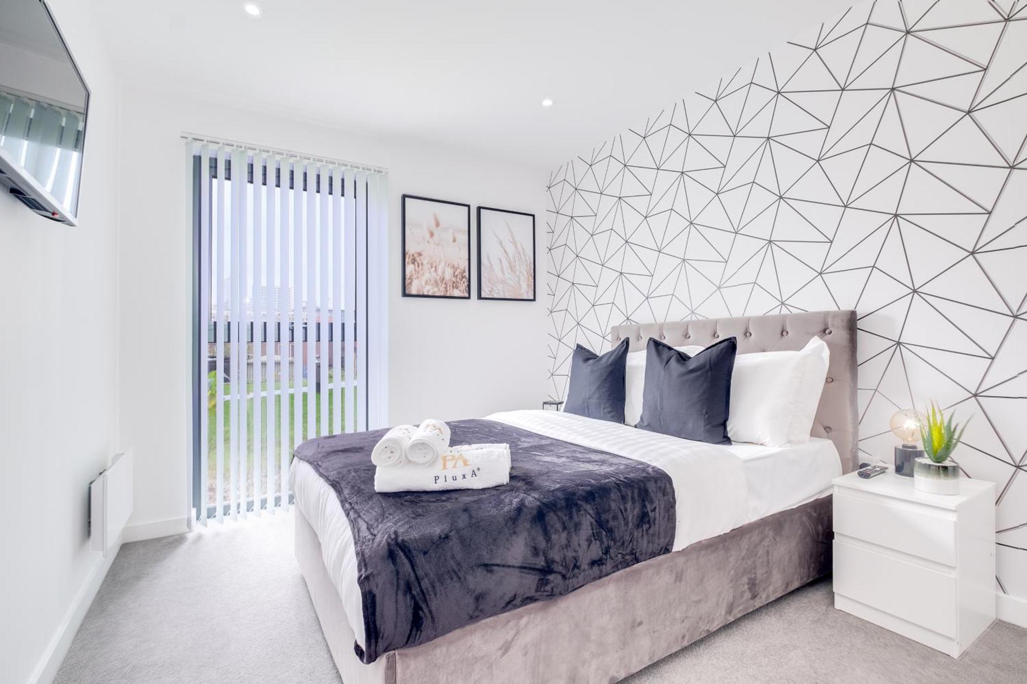 Pluxa Moonstone Metropolis Luxury Getaway In Birmingham City Centre Экстерьер фото